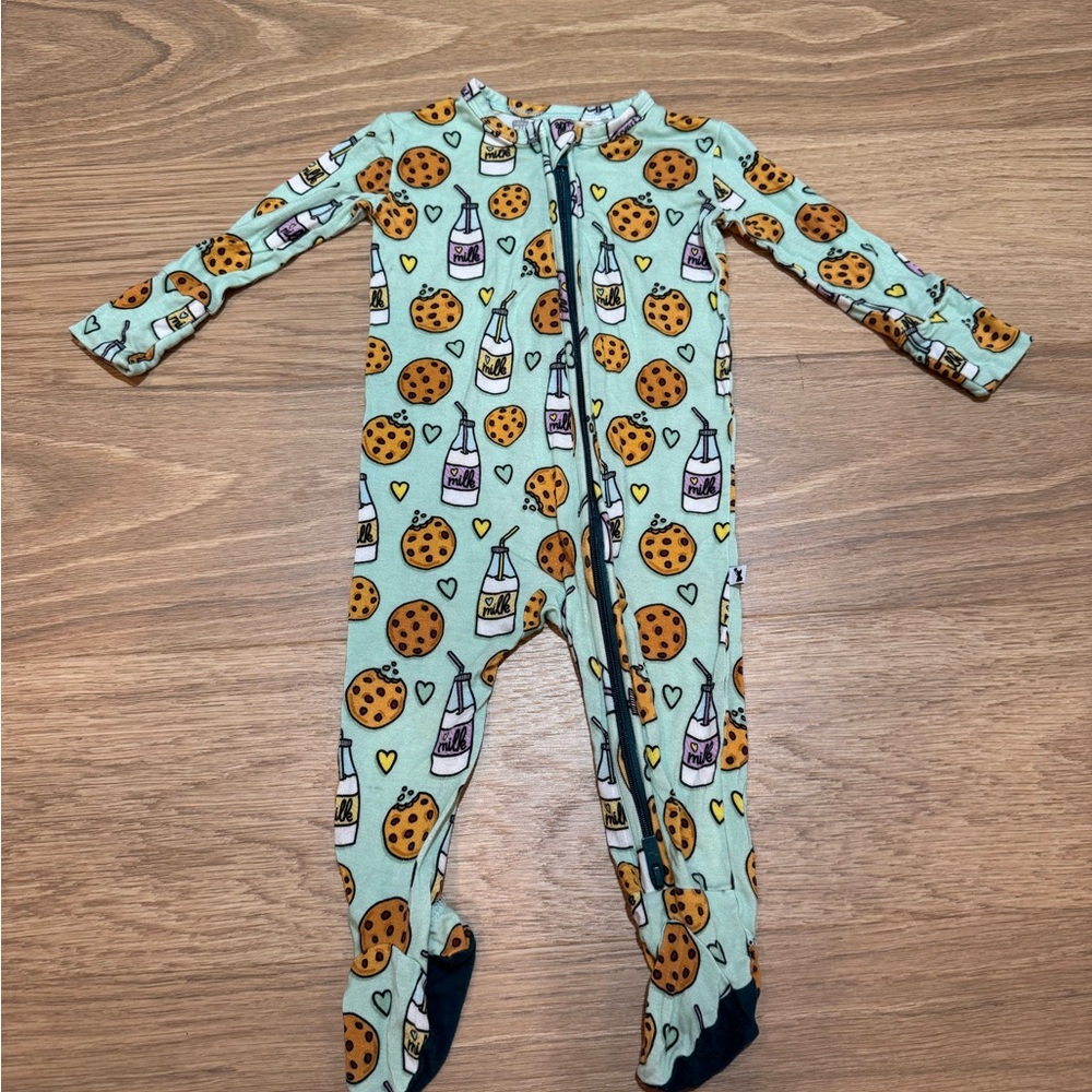 Kiki and Lulu Zipper Footie